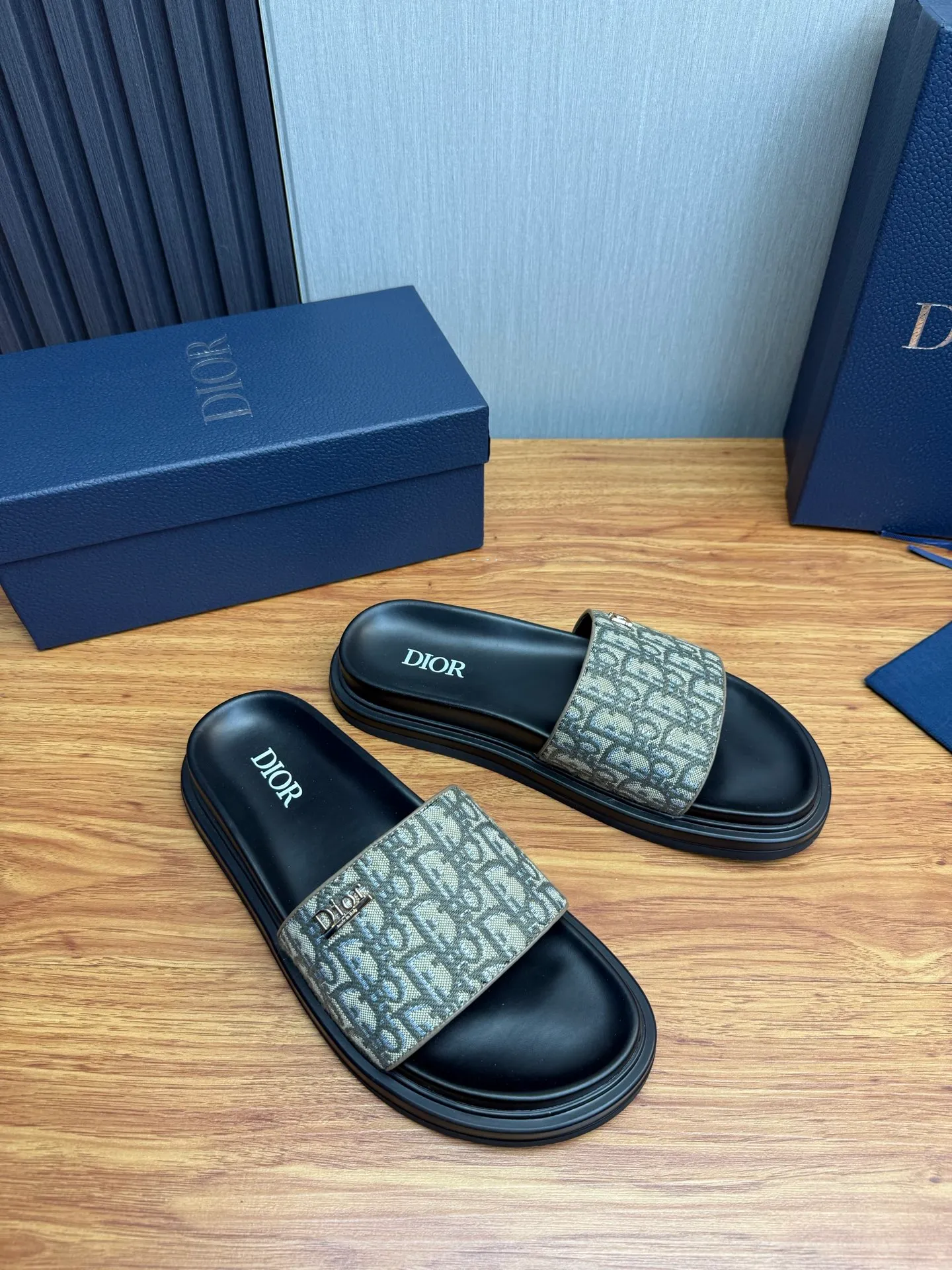 Men's shoes 260💰 Dior. Men's slippers🩴Official website 1:1 production 38-45 size 45 46 🉑️Customized original material shipped✅